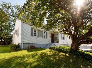 128 Pond St, Bridgeport, CT 06606