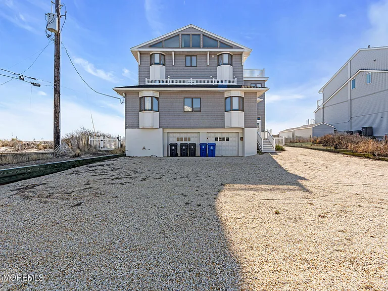 2 Dune Ter — Photo 2