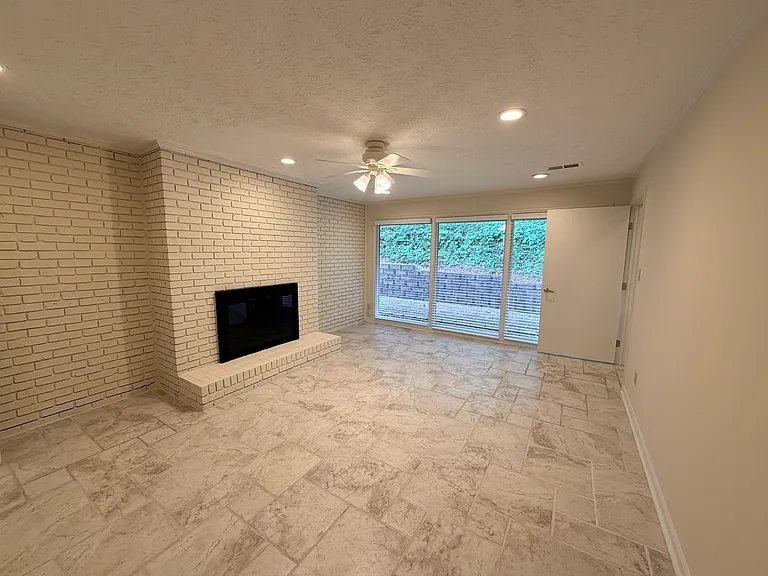 298 Indian Hills Trl — Photo 12