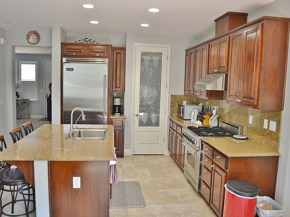 4th image of 130 Pioneer Ct