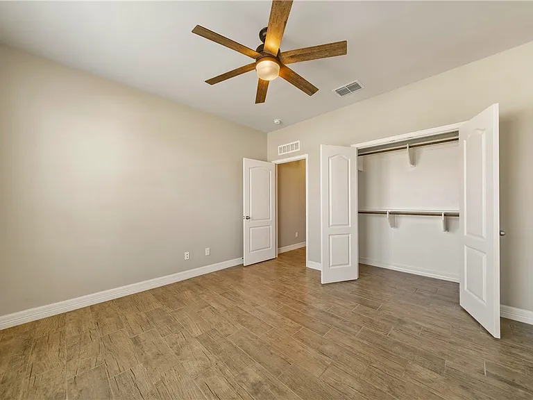 7721 Dove Hollow Dr — Photo 34