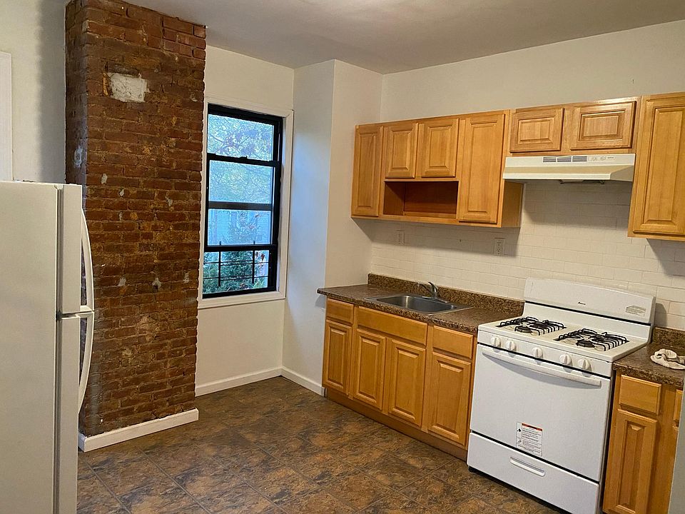 1st image of 51 Cassidy Pl Floor 2