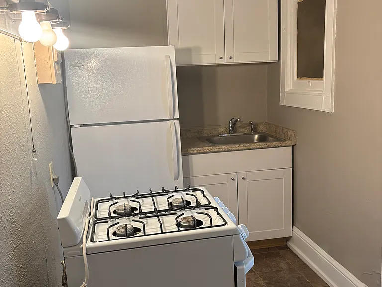 2317 Hennepin Ave #3 — Photo 11