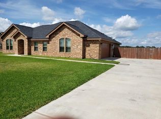 932 Angus Trl, Angleton, TX 77515