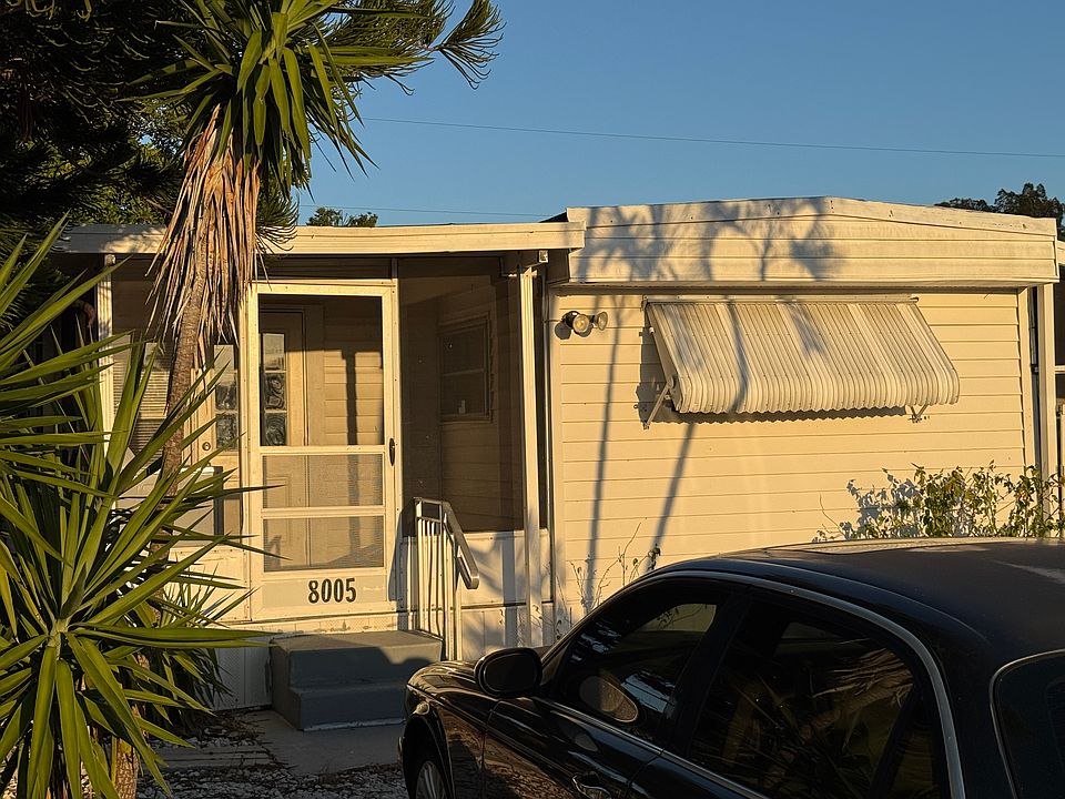 1st image of 8005 SE Wren Ave