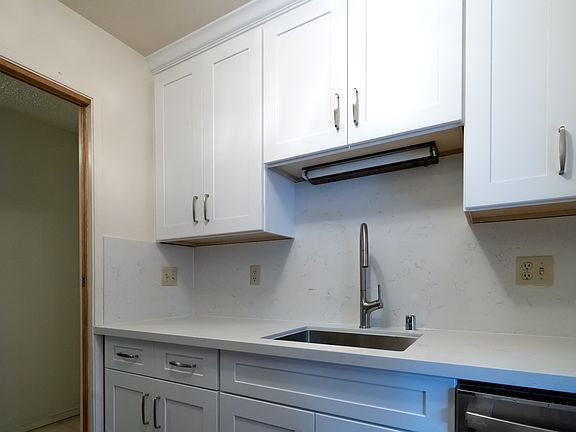 3rd image of 612 Sierra Vista Ave APT G
