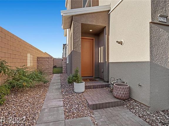 3rd image of 9878 Casa Sierra Ln