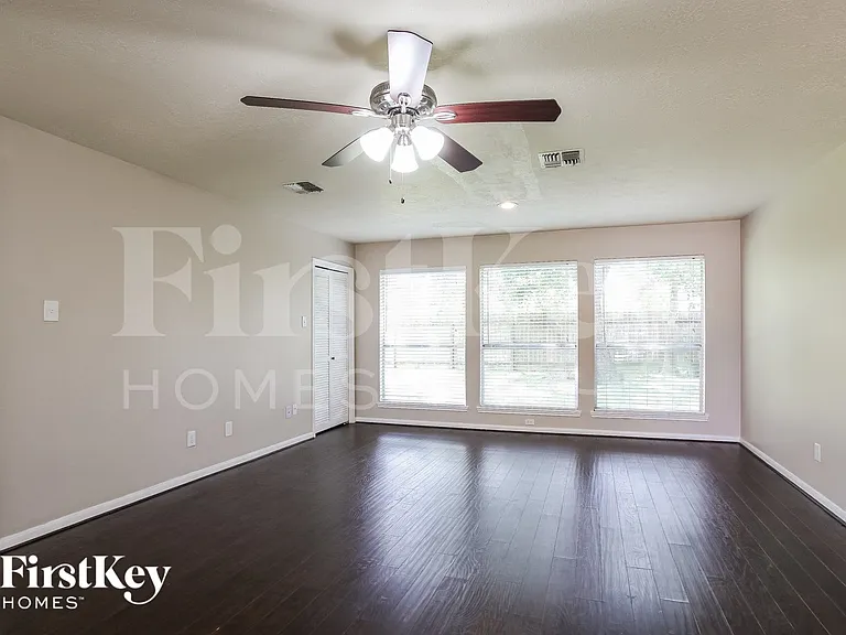 4754 Hickory Downs Dr — Photo 7