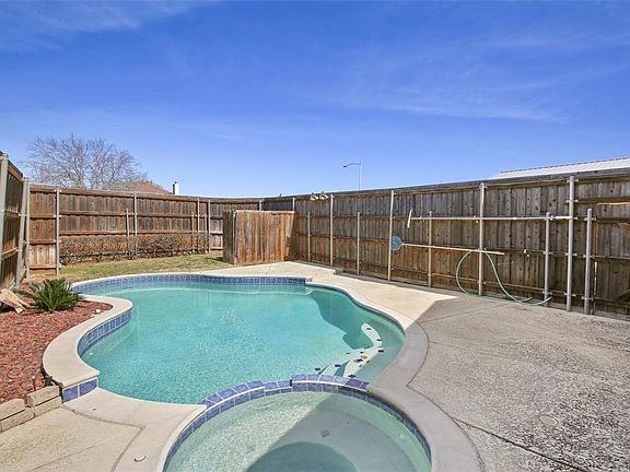 2nd image of 1421 Diorio Dr