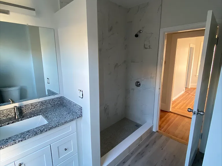 25 Pembroke Ave #2 — Photo 16