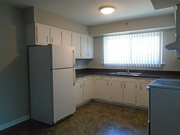 4th image of 1606 Ogden Ave #2E