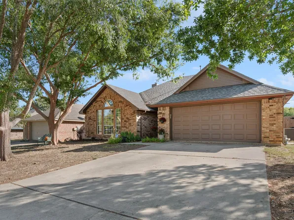 2601 Bauer Dr, Denton, TX 76207