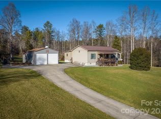 3130 Sheely Rd, Lenoir, NC 28645