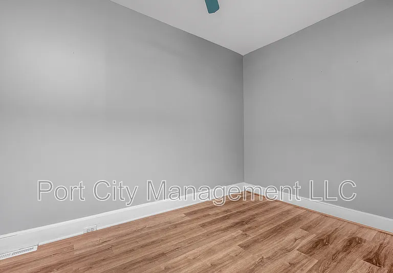 1465 Stevenson St — Photo 13