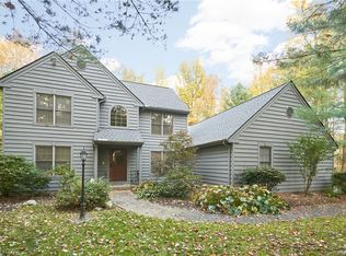 11750 Derbyshire Ln, Auburn Township, OH 44023