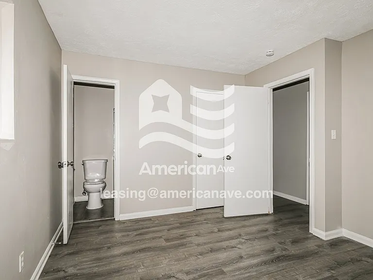 820334_009_main_bedroom_9.jpg