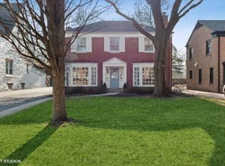 2221 Chestnut Ave, Wilmette, IL 60091