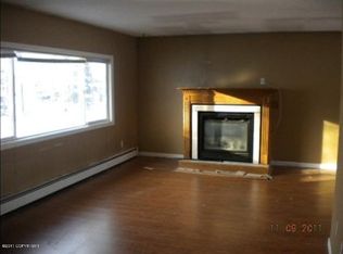 2945 Donnington Dr, Anchorage, AK 99504