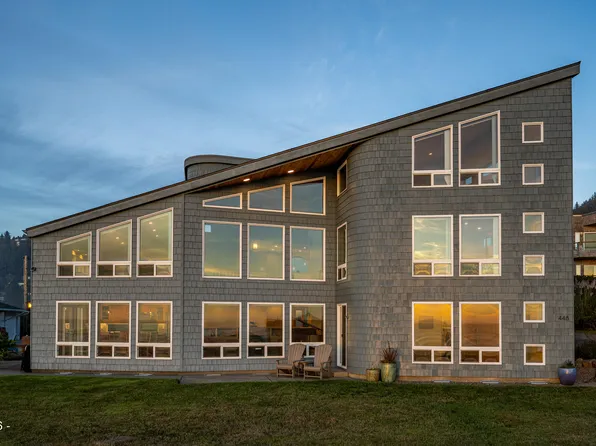 448 Yachats Ocean Rd, Yachats, OR 97498