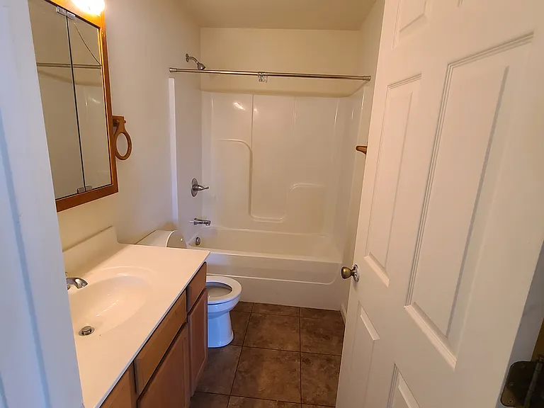 113 W 16th St #113 — Photo 7