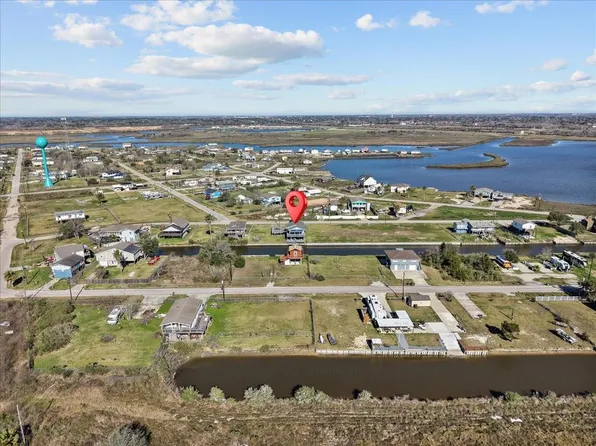 6931 W Holiday St, Hitchcock, TX 77563