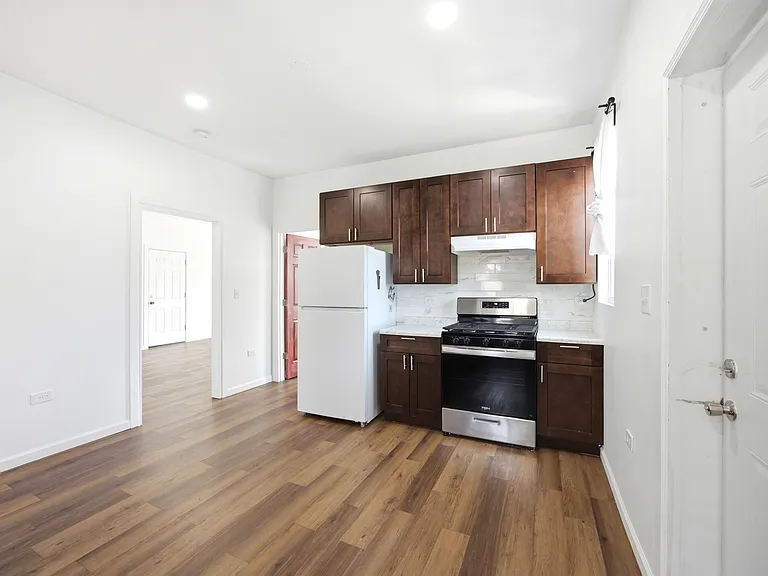 643 Villa St #TOP — Photo 7