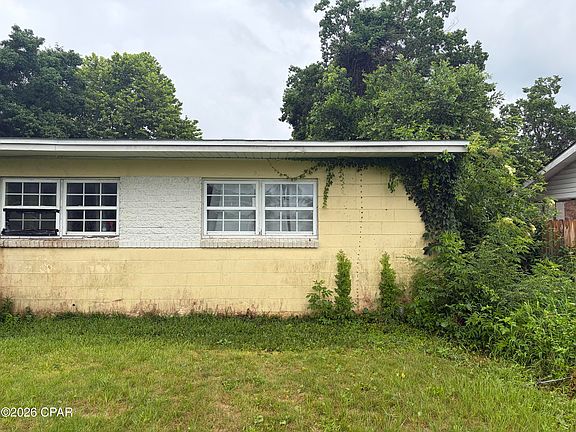 3rd image of 119 Aquamarine Ave