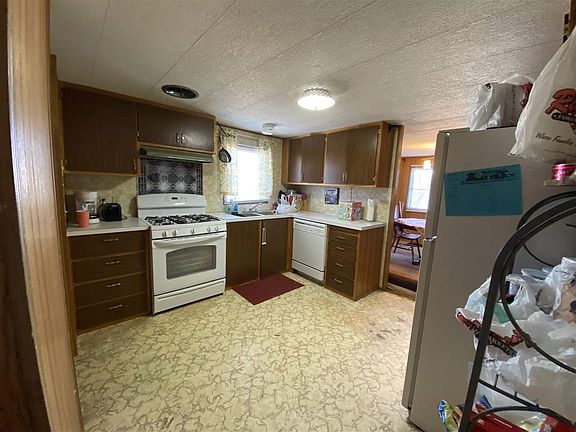 5th image of 305 Susie Ave