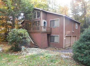 1108 Blue Jay Ln, Tobyhanna, PA