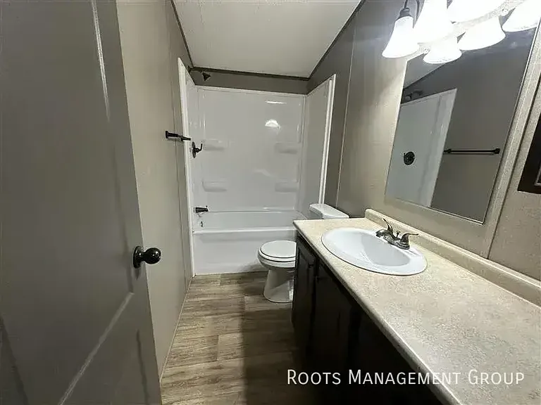 310 Scobey Ave #304 — Photo 16