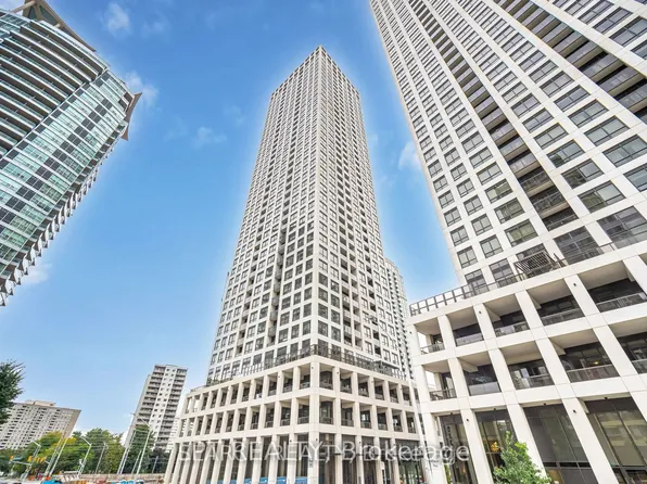 30 Elm Dr W, Mississauga, ON