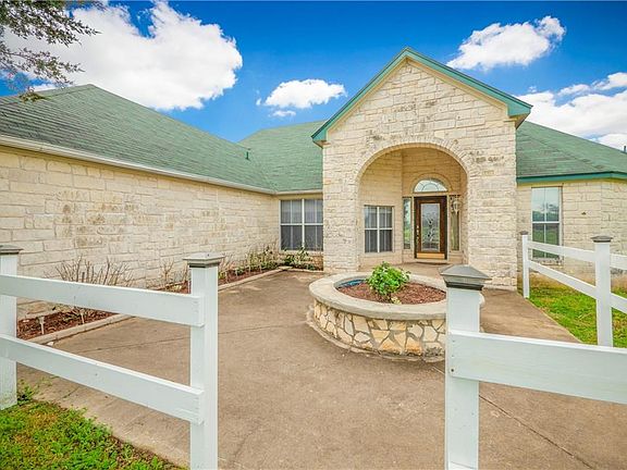2nd image of 117 Mariana Dr