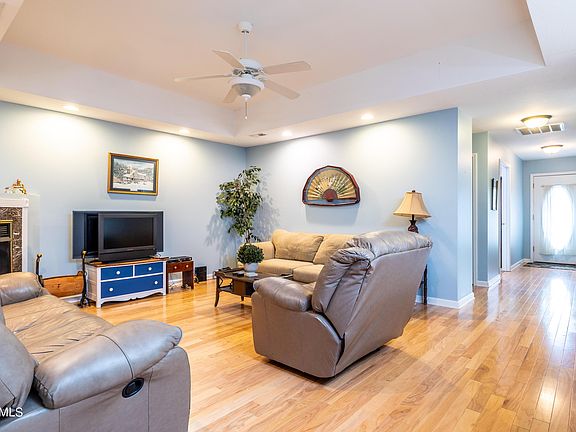 3rd image of 2939 Dominion Dr