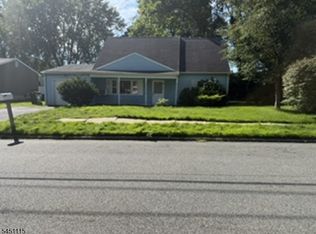 10 Renault Dr, Flanders, NJ 07836