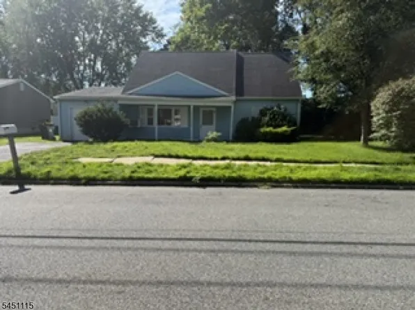 10 Renault Dr, Flanders, NJ 07836