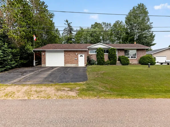 7 Martin St, Laurentian Hills, ON K0J 1J0
