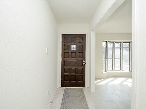 3rd image of 4307 Sloangate Dr