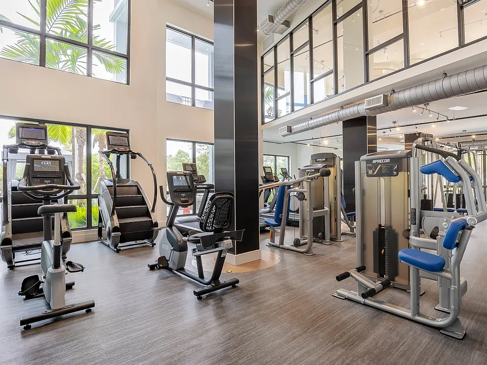 24/7 fitness center with cardio and strength training equipment