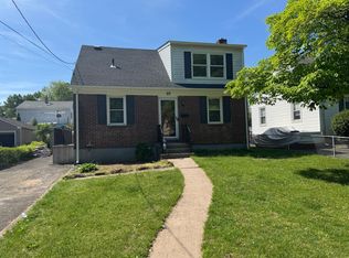 99 Forest Rd, Dumont, NJ 07628