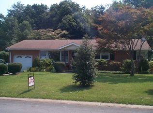 2066 Dorwood Dr, Dover, PA 17315