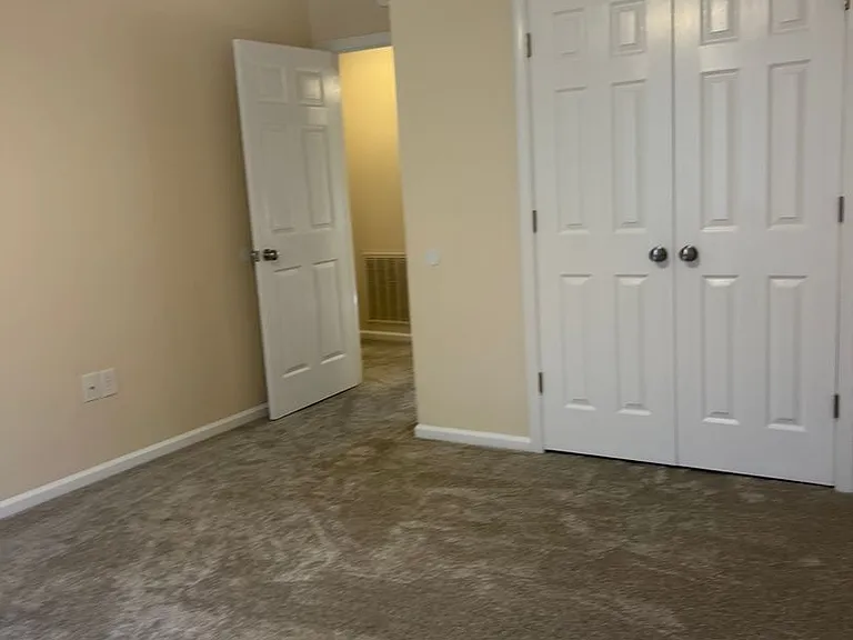 422 Snow St — Photo 10
