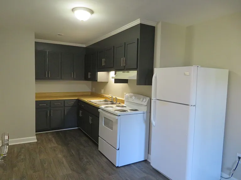 24009 Sequoia Rd — Photo 5