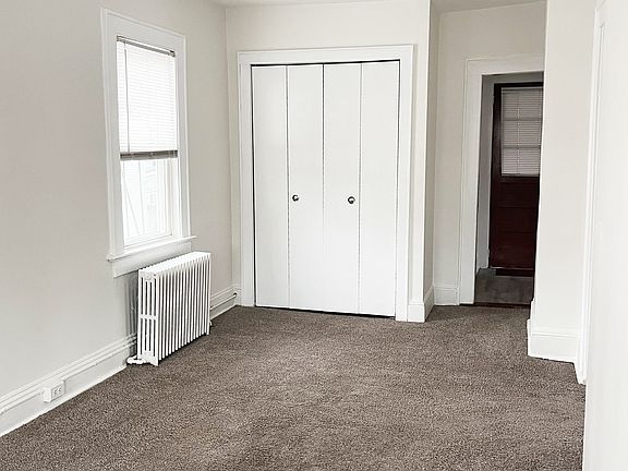 5th image of 208 Ashford Ave #3