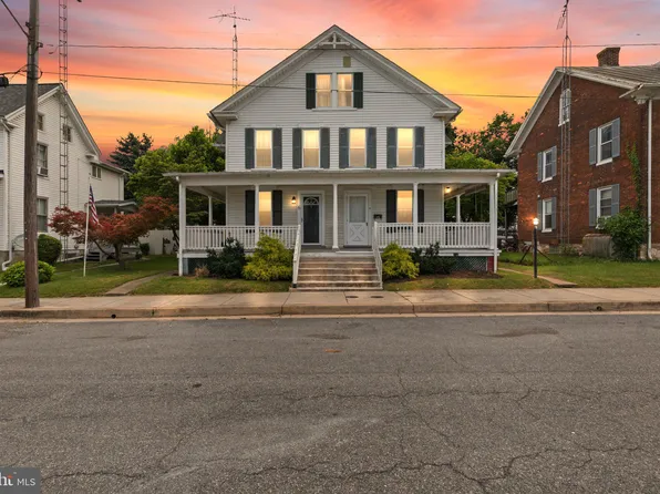 4 N Farquhar St, Union Bridge, MD 21791
