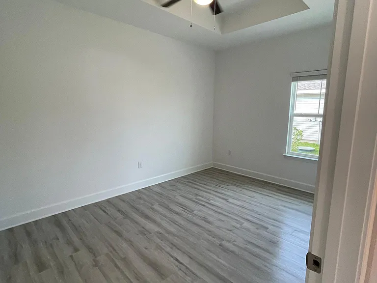 1867 Esplanade St — Photo 16