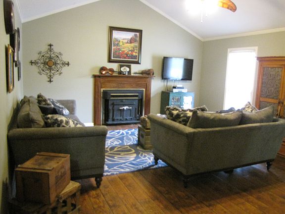 3rd image of 107 Scotdale Ct