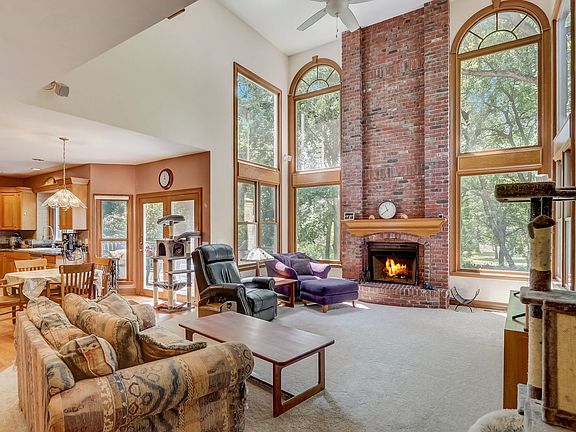 2nd image of 260 Long Oak Dr