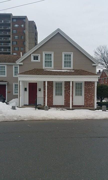 2nd image of 153 Prichard St #2