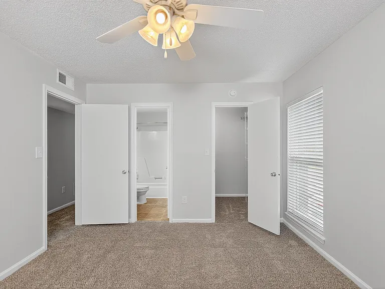 North Bluff Apartments — Photo 36