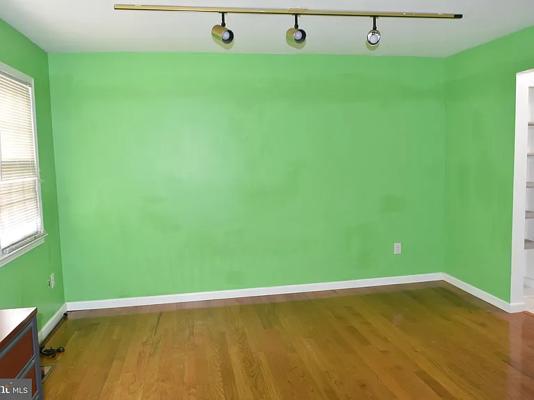 4557 King Edward Ct — Photo 13